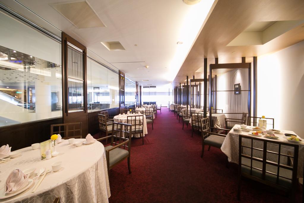 Evergreen Plaza Hotel - Tainan Bagian luar foto Interior of the restaurant
