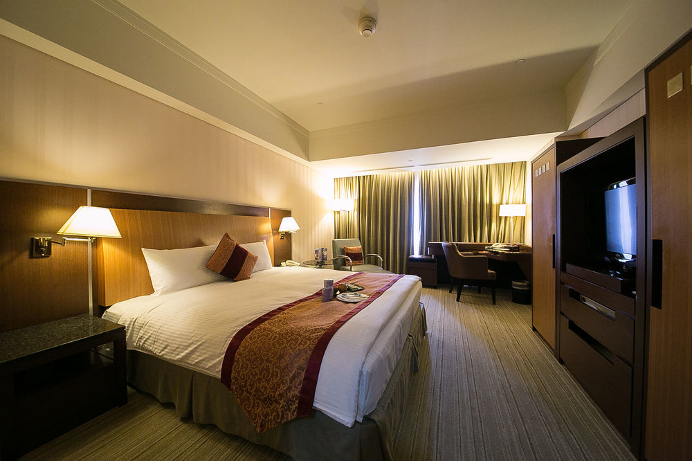Evergreen Plaza Hotel - Tainan Bagian luar foto Deluxe Room