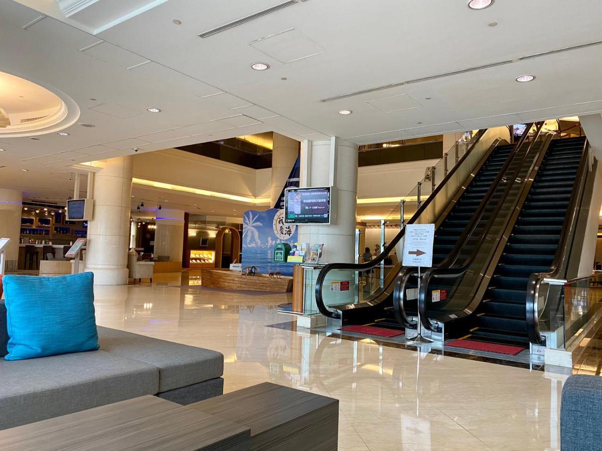 Evergreen Plaza Hotel - Tainan Bagian luar foto The lobby of the hotel